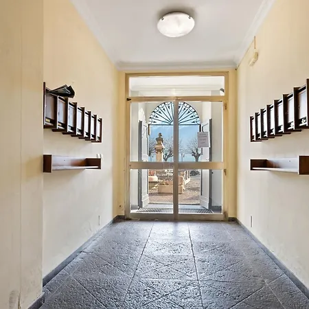 Piazzetta Lake View Apartment
